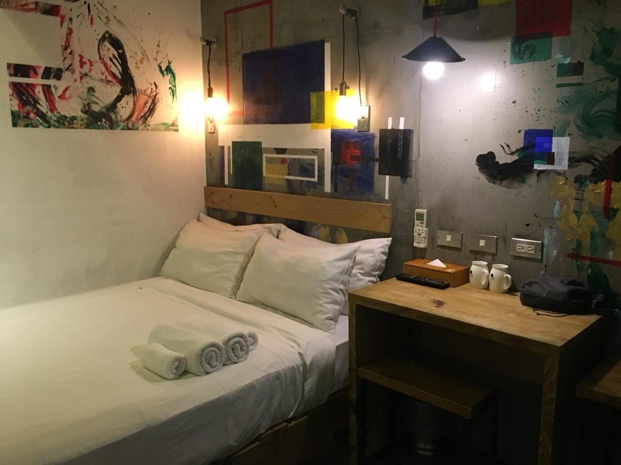 Just Inn 正旅館 北車 Тайпей Екстериор снимка